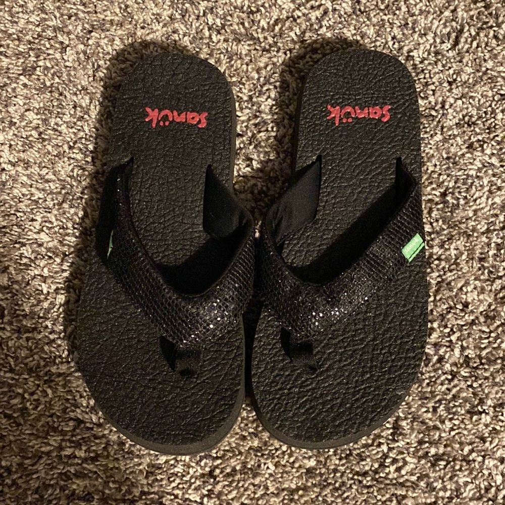 Brand new Sanuk sandals